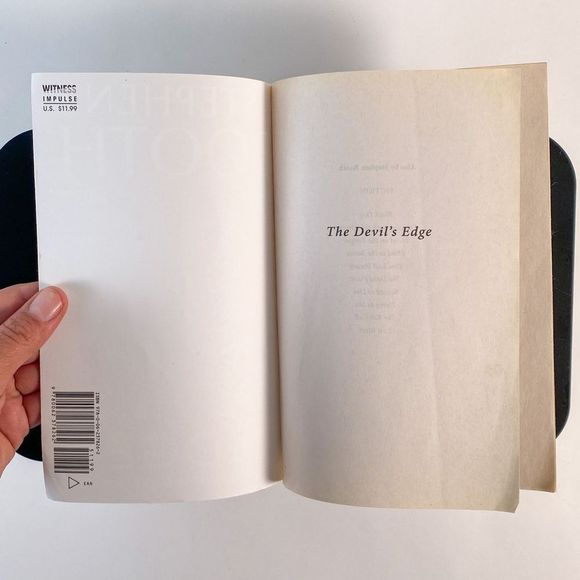 2/$25 - The Devil's Edge by Stephen Booth - Picture 3 of 14